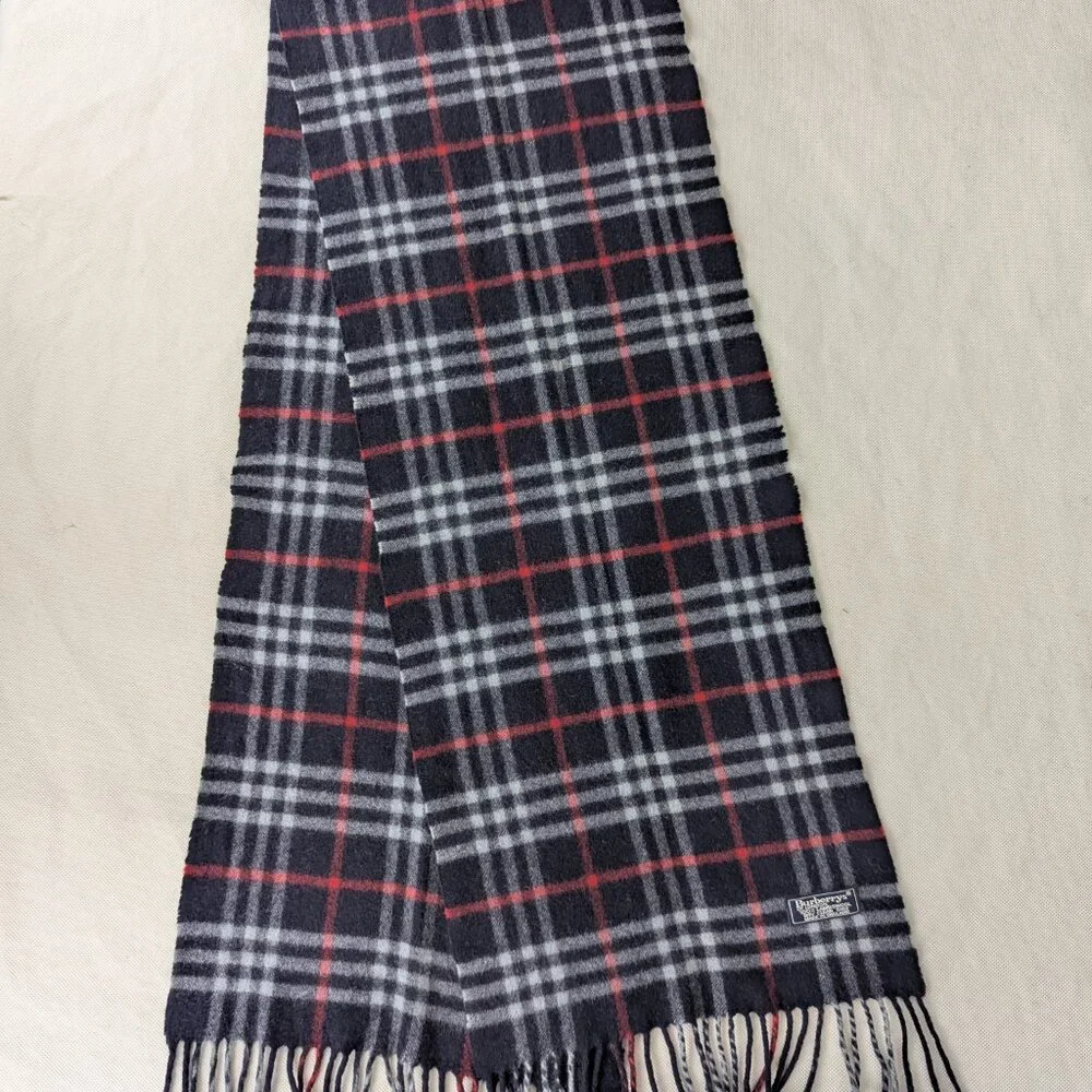 Burberry's Scarf Blue – Unisex Lambswool Check – Luxury Warm Winter Fashion - Picture 2 of 7